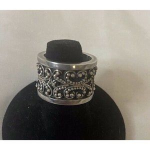 Lois Hill Scroll Caviar Bead ring size 7